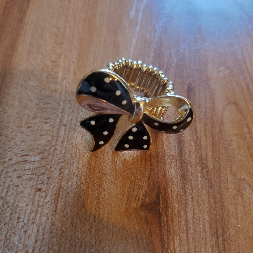 Black & Gold Bow Ring